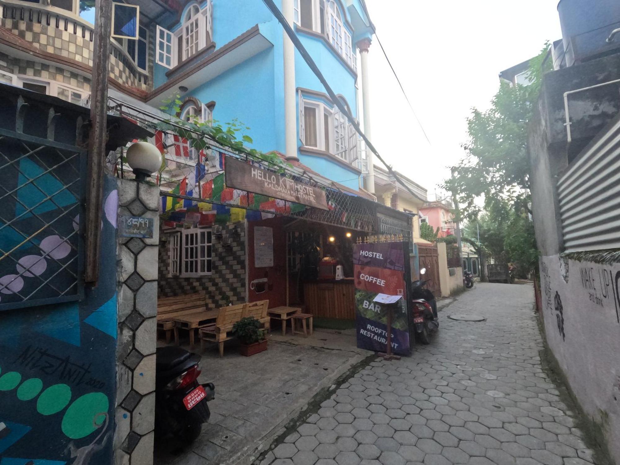 Hello Ktm Hostel Katmandú Exterior foto